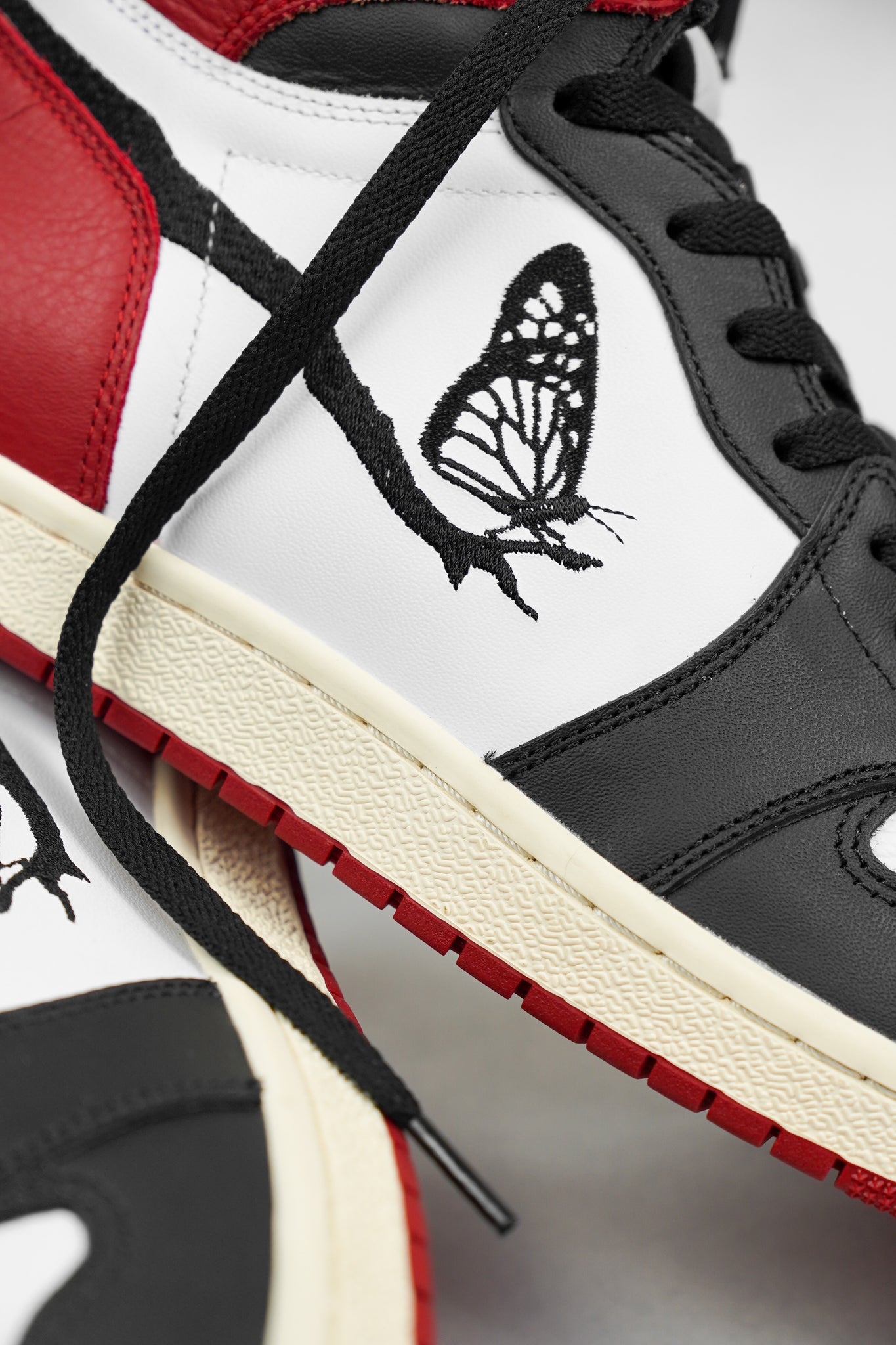 Butterfly High Black/Red